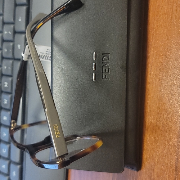 Fendi optical frames - Picture 2 of 4